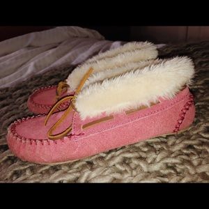 minnetonka pink moccasins
